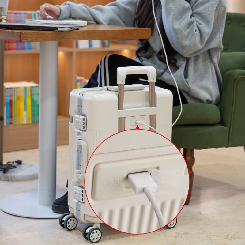 حقيبة سفر بعجلات دوارة مقاس 20 - مراجعة Aluminum Frame Carry On Luggage وسعره