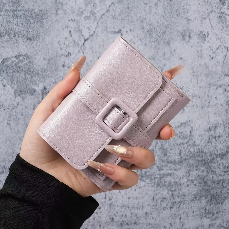 محفظة نسائية قصيرة فاخرة لعام  - مراجعة Wallets وسعره