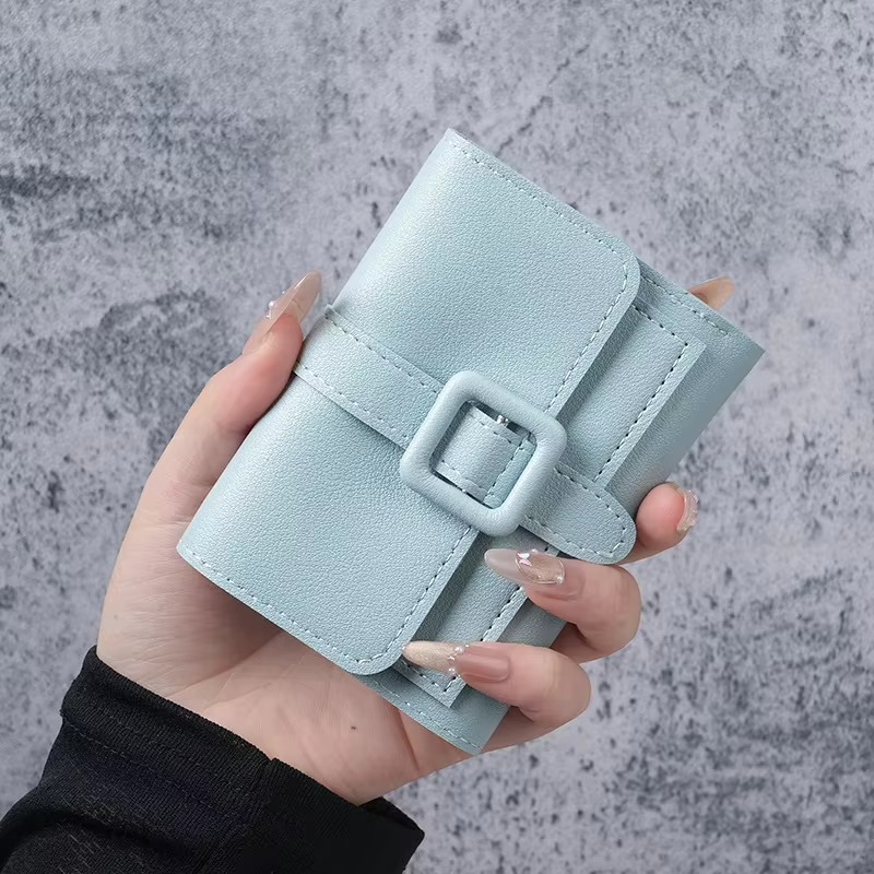 محفظة نسائية قصيرة فاخرة لعام  - مراجعة Wallets وسعره